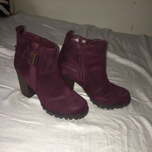 Maroon boots / heels